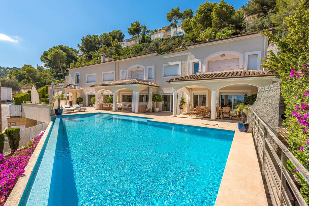 Mallorca Immobilie kaufen, Villa mit Teil-Meerblick in Costa den Blanes, nahe Palma