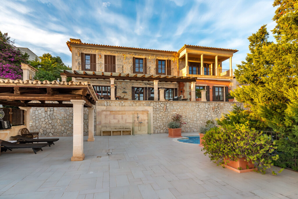 Luxury villa with dream views in Puerto Andratx (2)