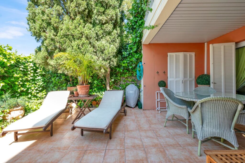 Charming ground floor flat in complex with 3 pools and gardens in Bendinat (22)