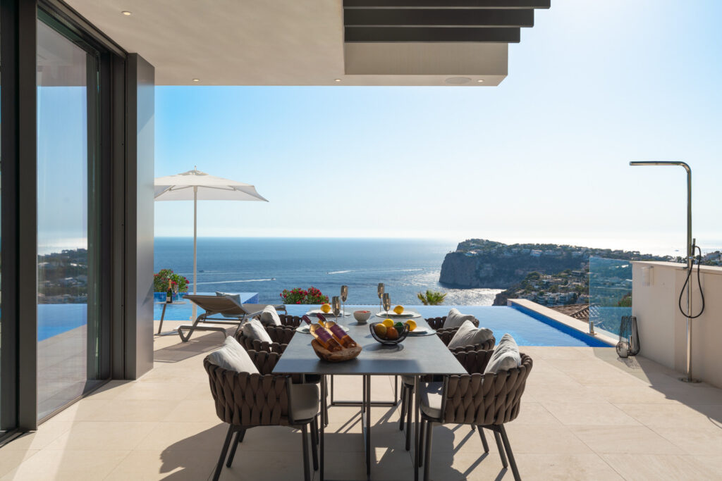 Ultra luxury villa with stunning sea views and infinity pool in Puerto Andratx (31)