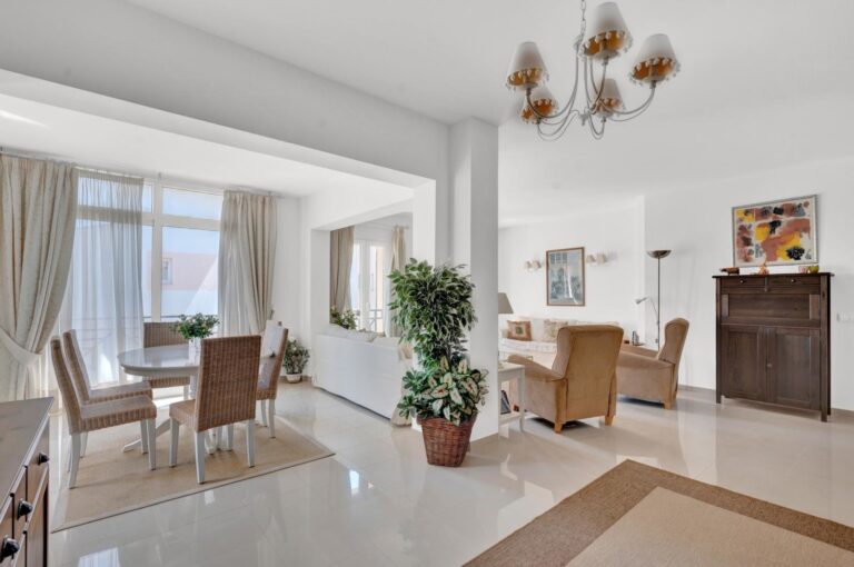 Spacious, very well-kept apartment in a beautiful complex with 2 pools in Santa Ponsa (4)