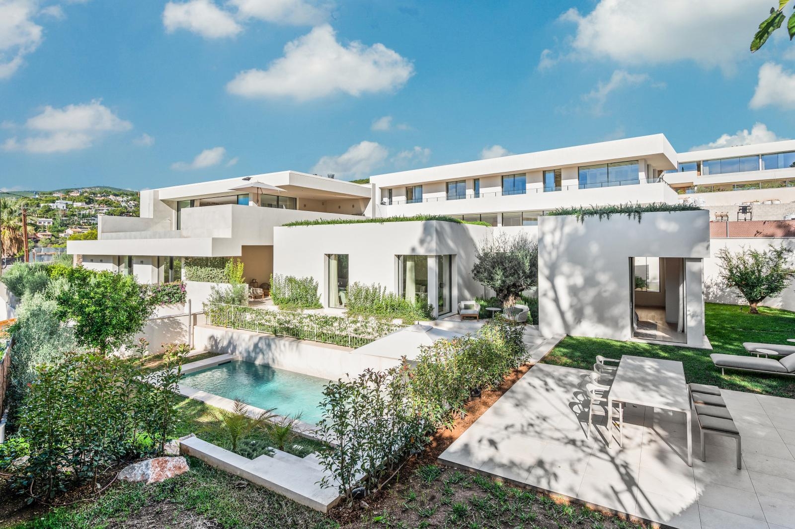 Luxurious newly built villa with sea views in Portals Nous, near the noble harbour and Palma (25)