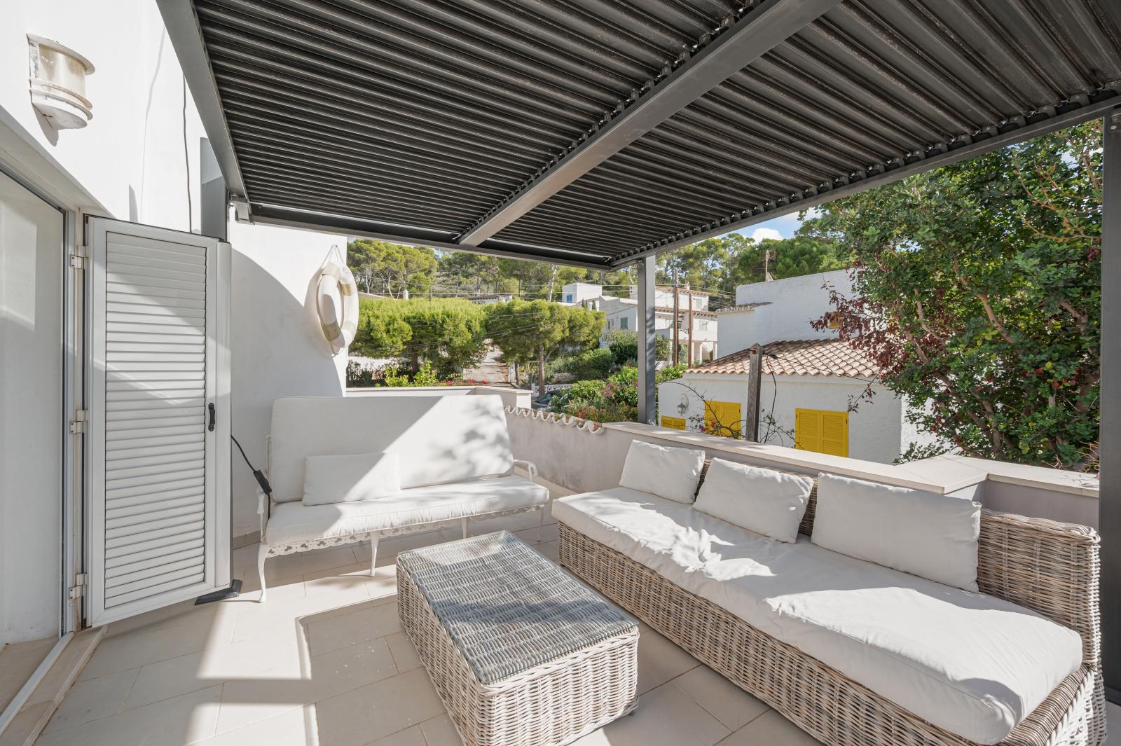 Beautiful, detached house with sea views, garden and two terraces in a good location in Sant Elm (24)