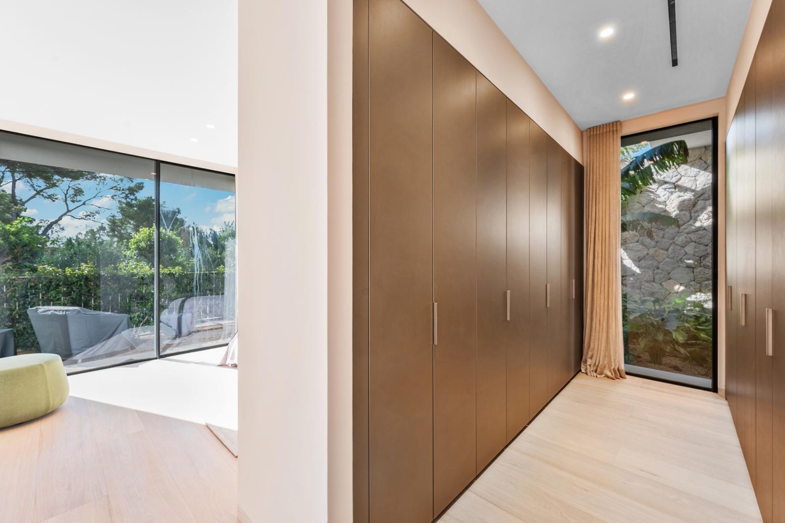 Luxurious newly built villa with sea views in Portals Nous, near the noble harbour and Palma (5)