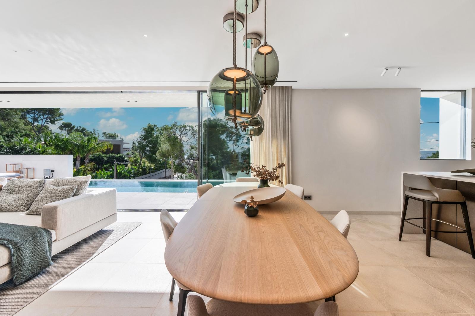 Luxurious newly built villa with sea views in Portals Nous, near the noble harbour and Palma (46)