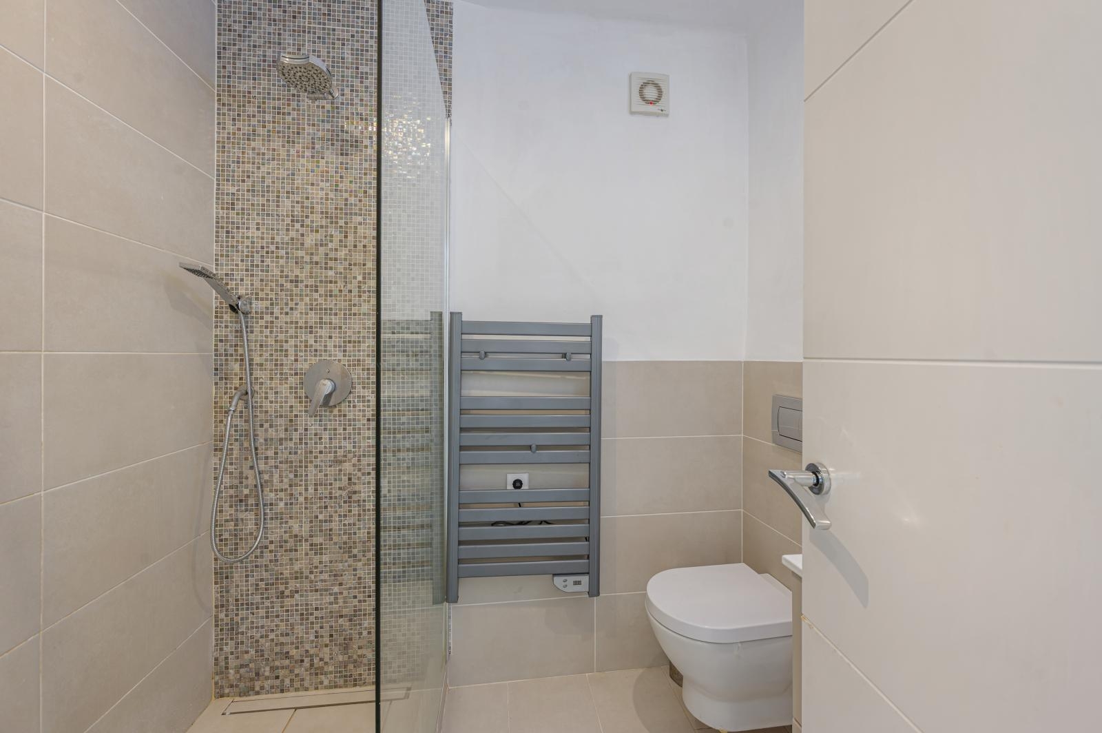 Beautiful, detached house with sea views, garden and two terraces in a good location in Sant Elm (6)