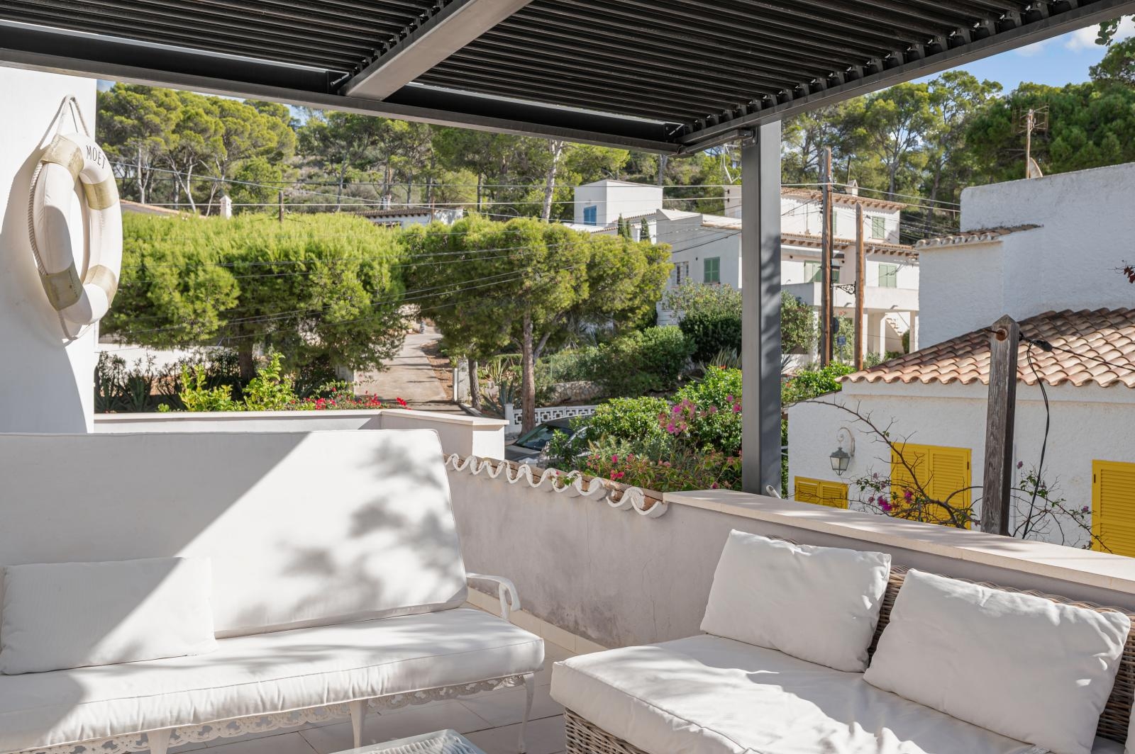 Beautiful, detached house with sea views, garden and two terraces in a good location in Sant Elm (23)