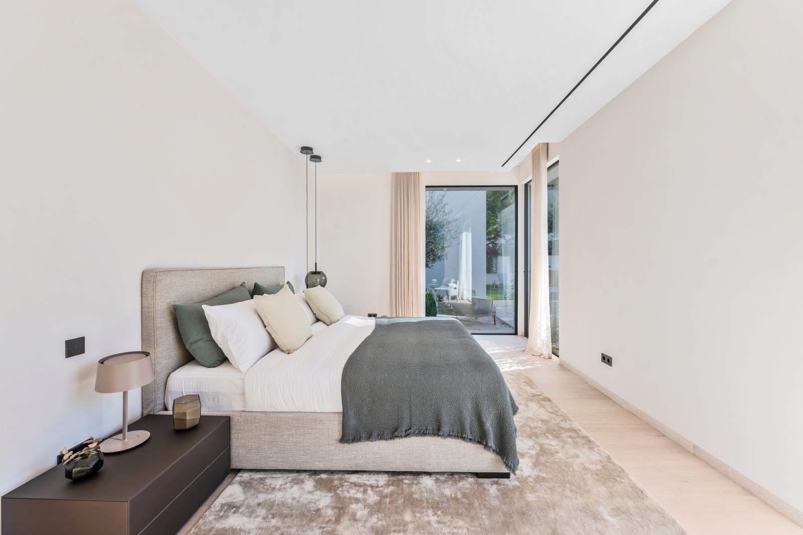 Luxurious newly built villa with sea views in Portals Nous, near the noble harbour and Palma (16)