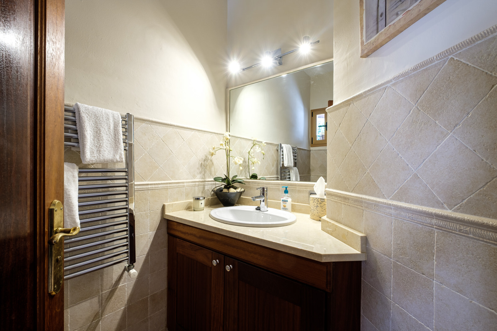 Well-maintained Mediterranean villa in Portals Nous, Mallorca (53)