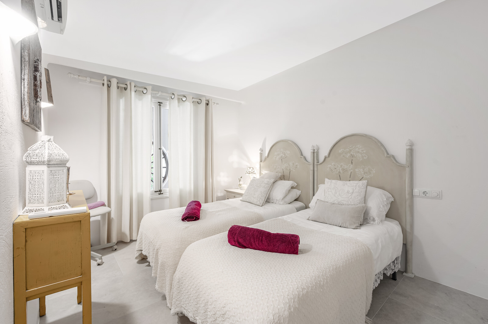 Luxurious ground floor apartment in complex with direct beach access and 4 pools in Costa de la Calma (2)