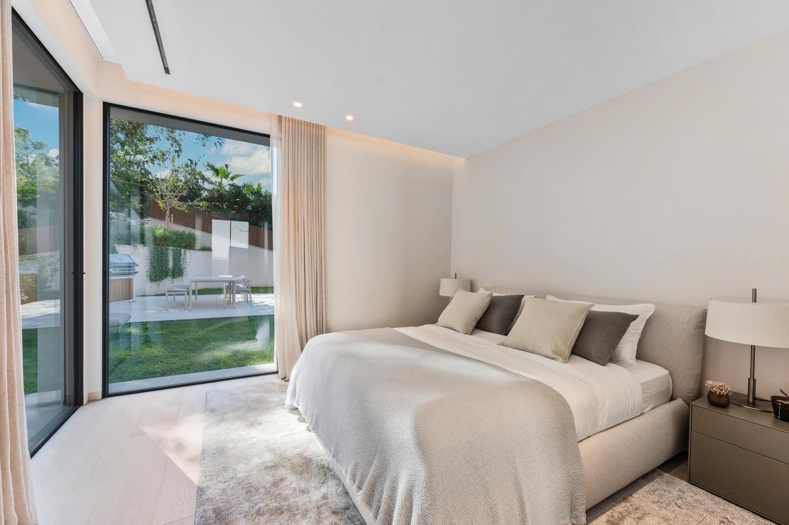 Luxurious newly built villa with sea views in Portals Nous, near the noble harbour and Palma (18)