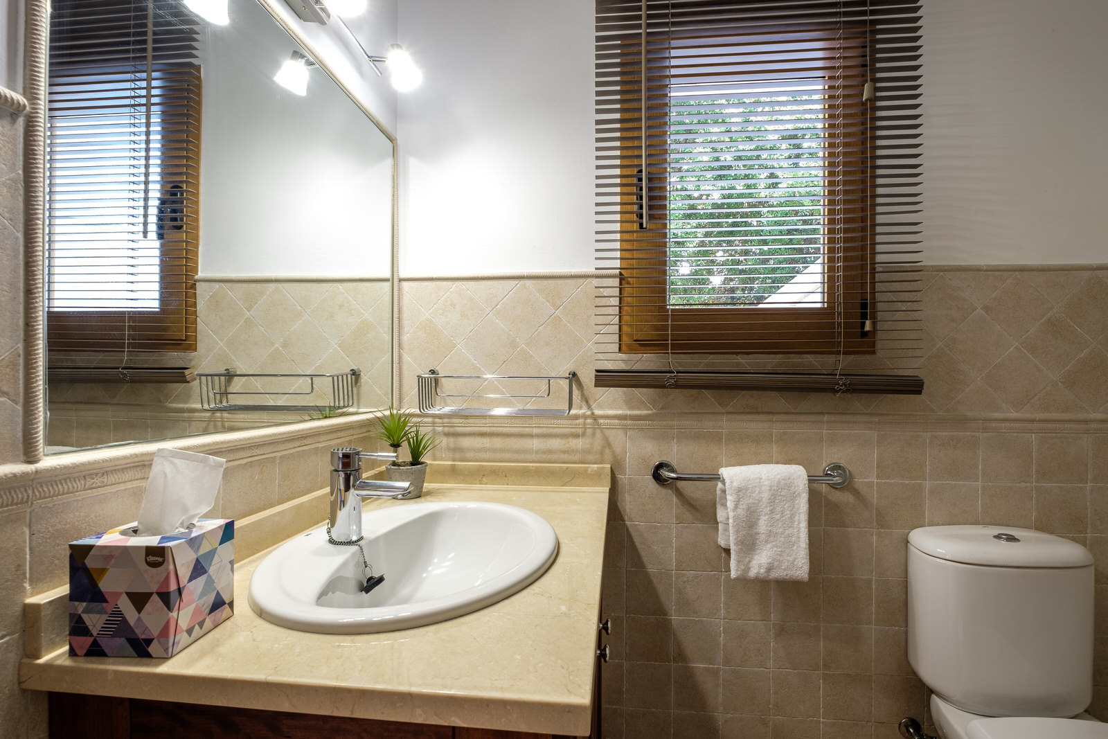 Well-maintained Mediterranean villa in Portals Nous, Mallorca (16)