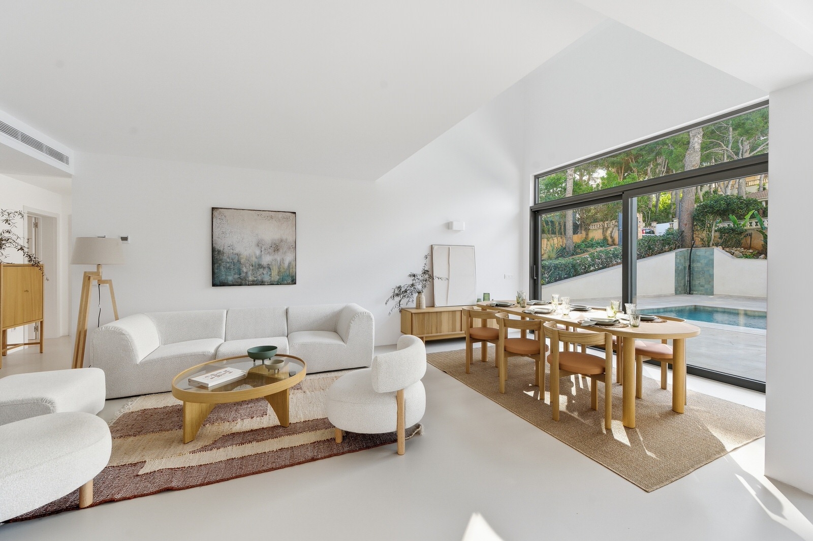 Stylish villa with sea views in a quiet location in Santa Ponsa (11)