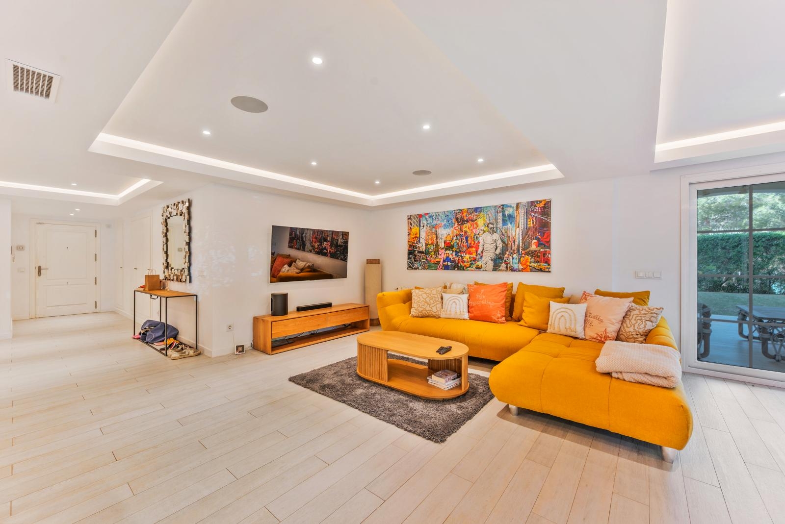 Modern garden apartment with spacious terrace in well-kept complex with pool in Nova Santa Ponsa (19)