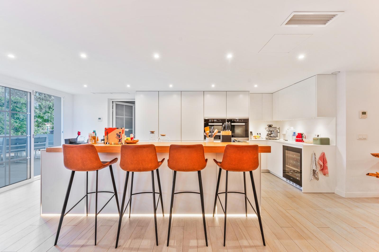 Modern garden apartment with spacious terrace in well-kept complex with pool in Nova Santa Ponsa (21)