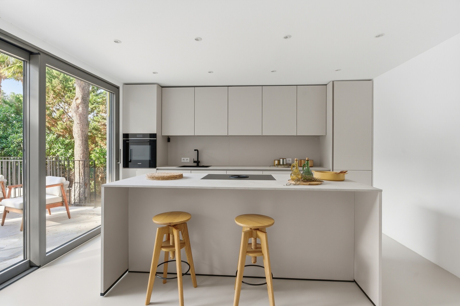 Stylish villa with sea views in a quiet location in Santa Ponsa (10)