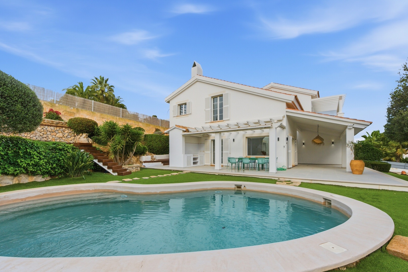 Modernized villa with Mediterranean charm, pool and garden in a quiet location of Santa Ponsa (14)