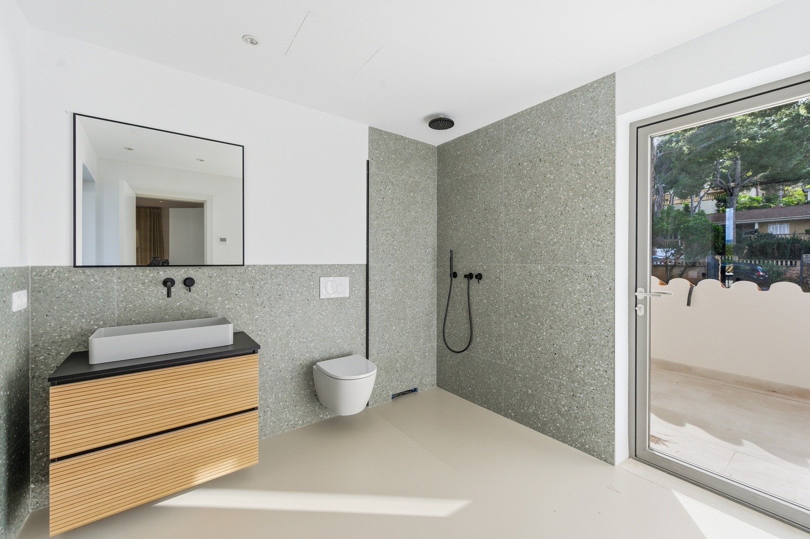 Stylish villa with sea views in a quiet location in Santa Ponsa (25)