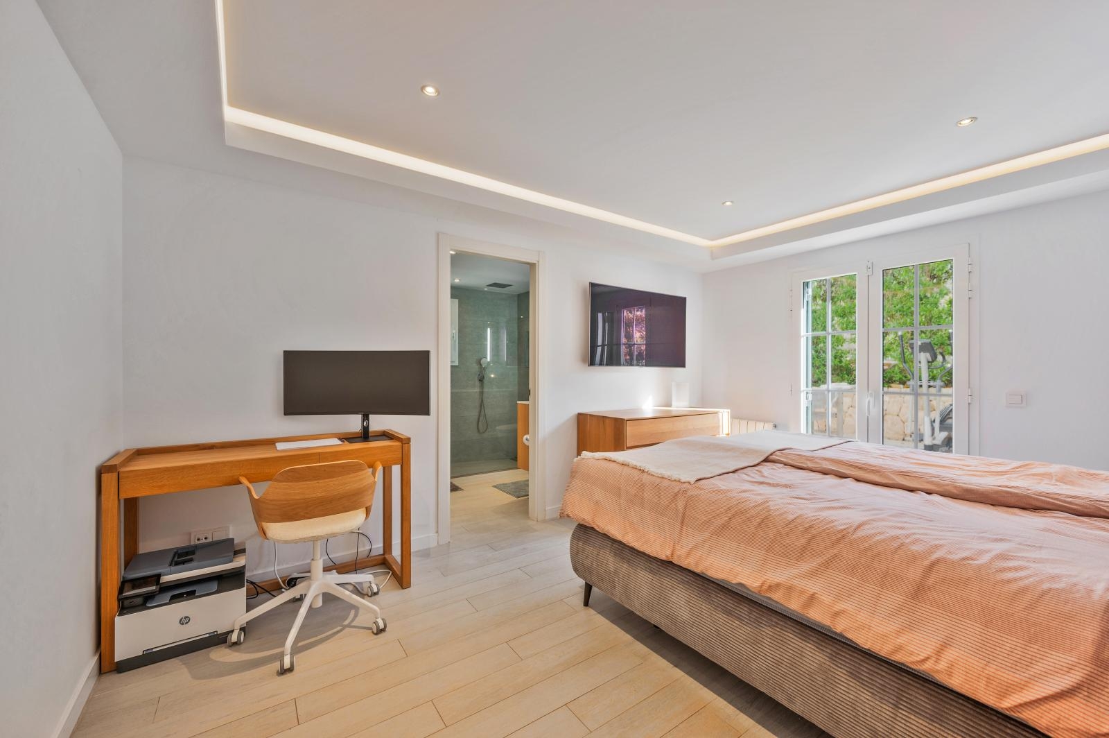 Modern garden apartment with spacious terrace in well-kept complex with pool in Nova Santa Ponsa (10)