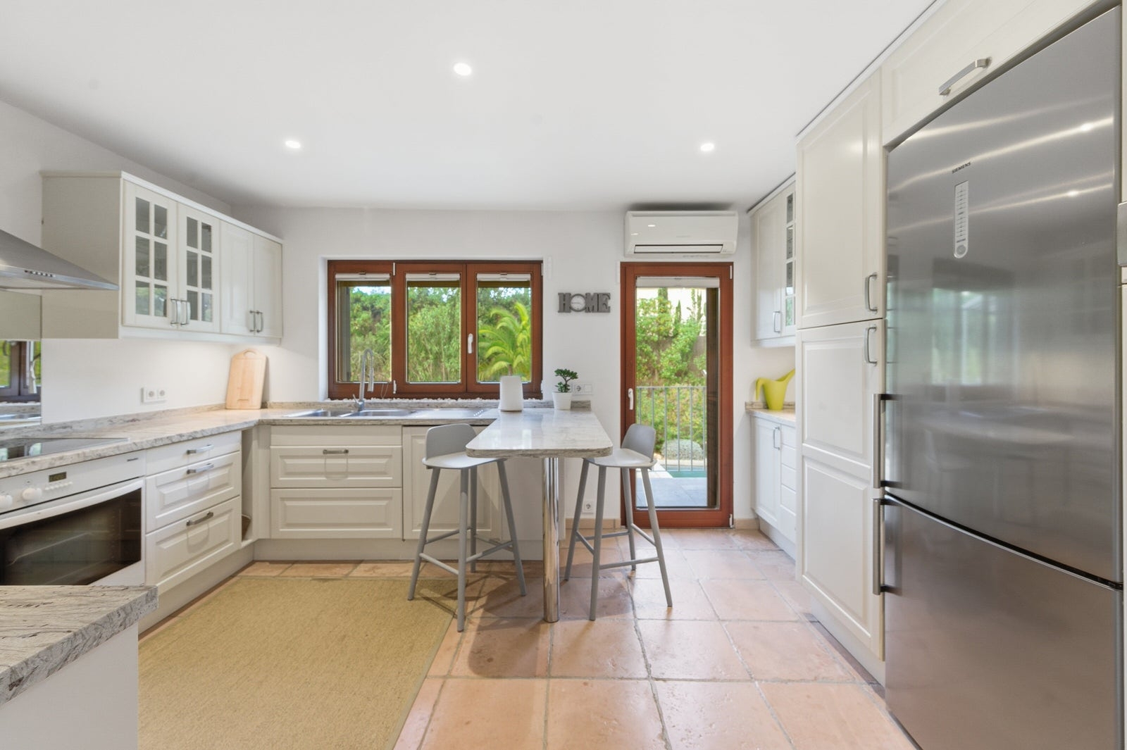 Charming Mediterranean villa with pool in a good location in Santa Ponsa (21)