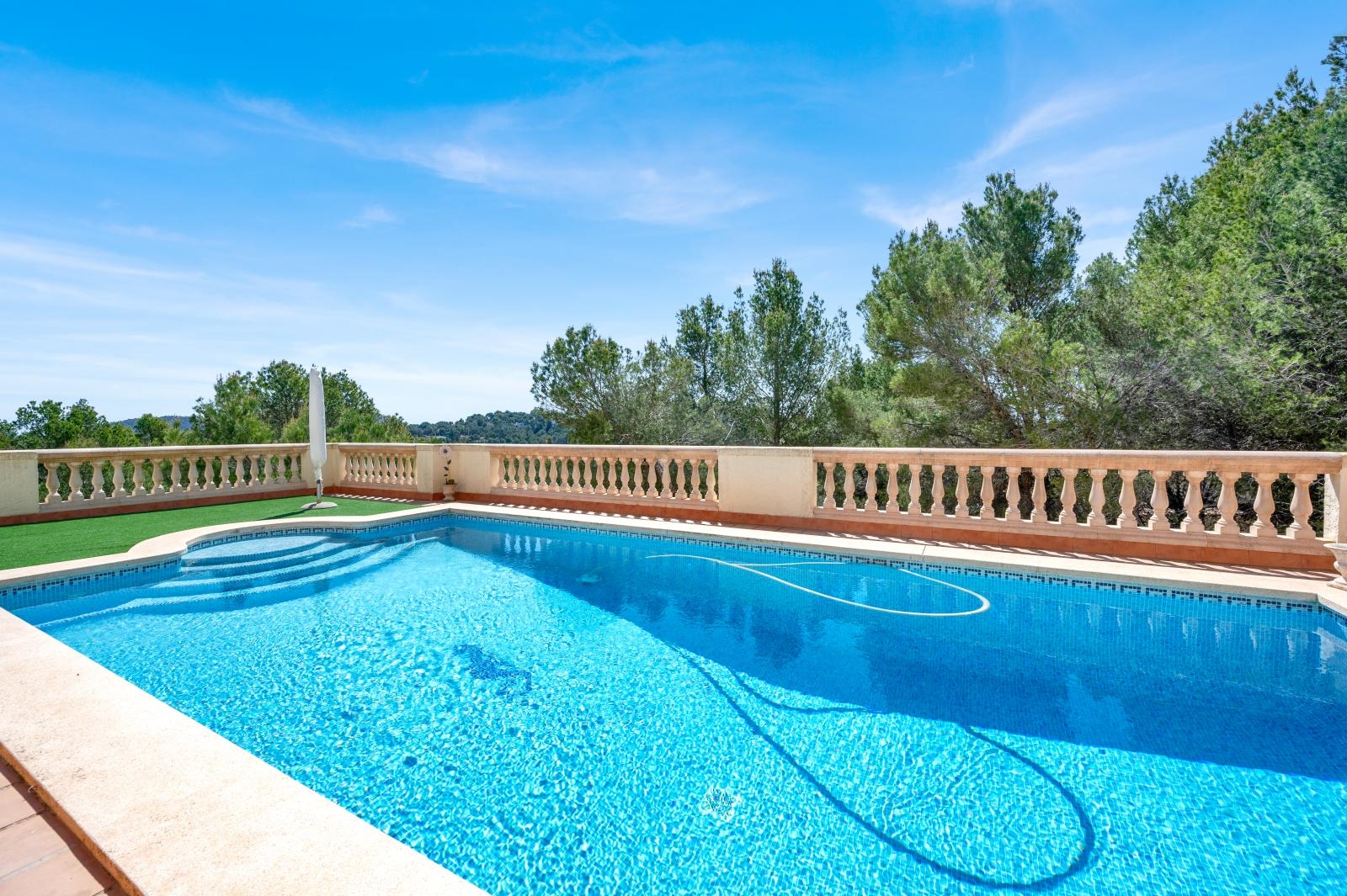 Spacious villa with beautiful panoramic views up to the sea and with pool in Costa de la Calma (27)