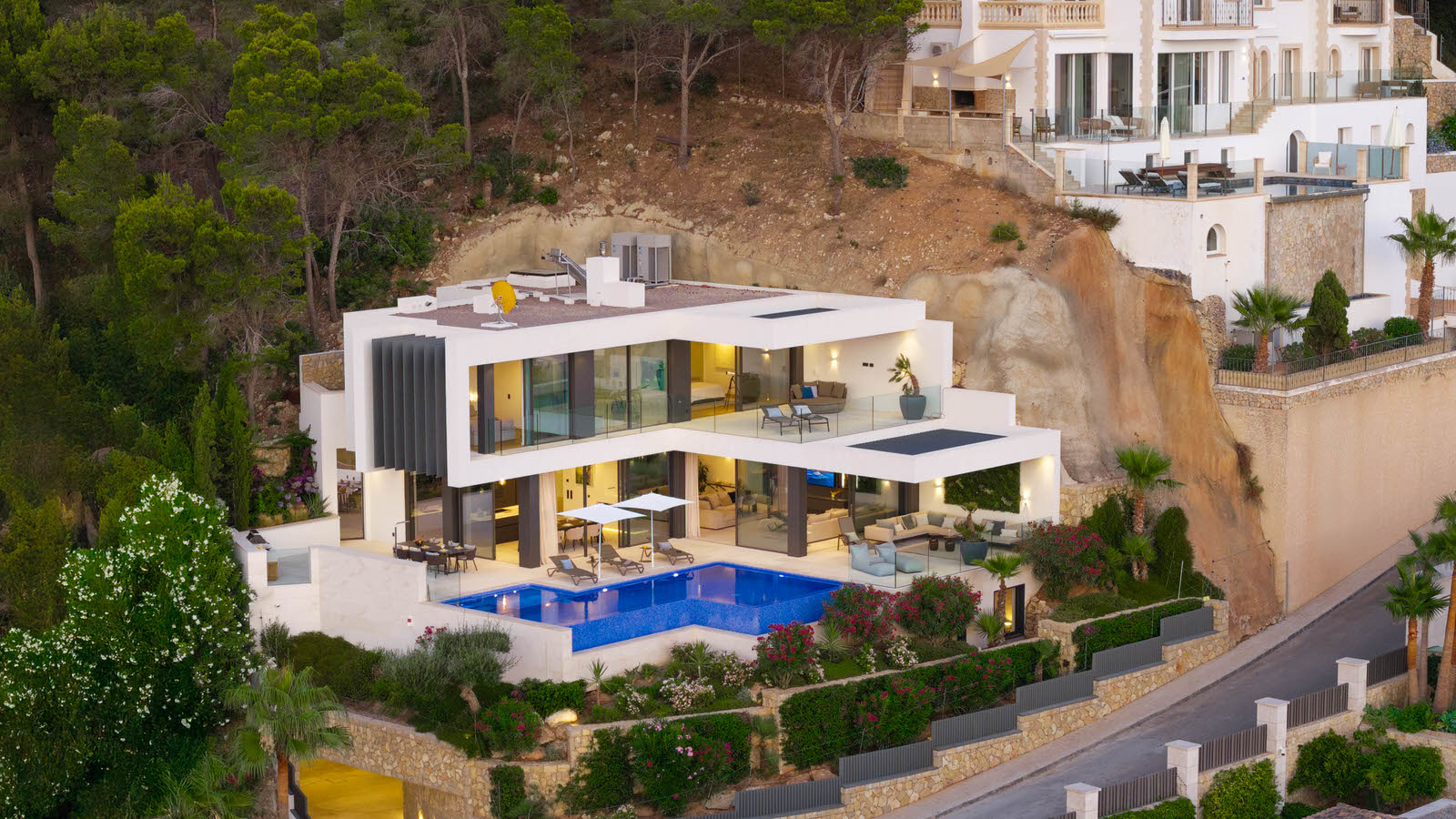 Ultra luxury villa with stunning sea views and infinity pool in Puerto Andratx (4)