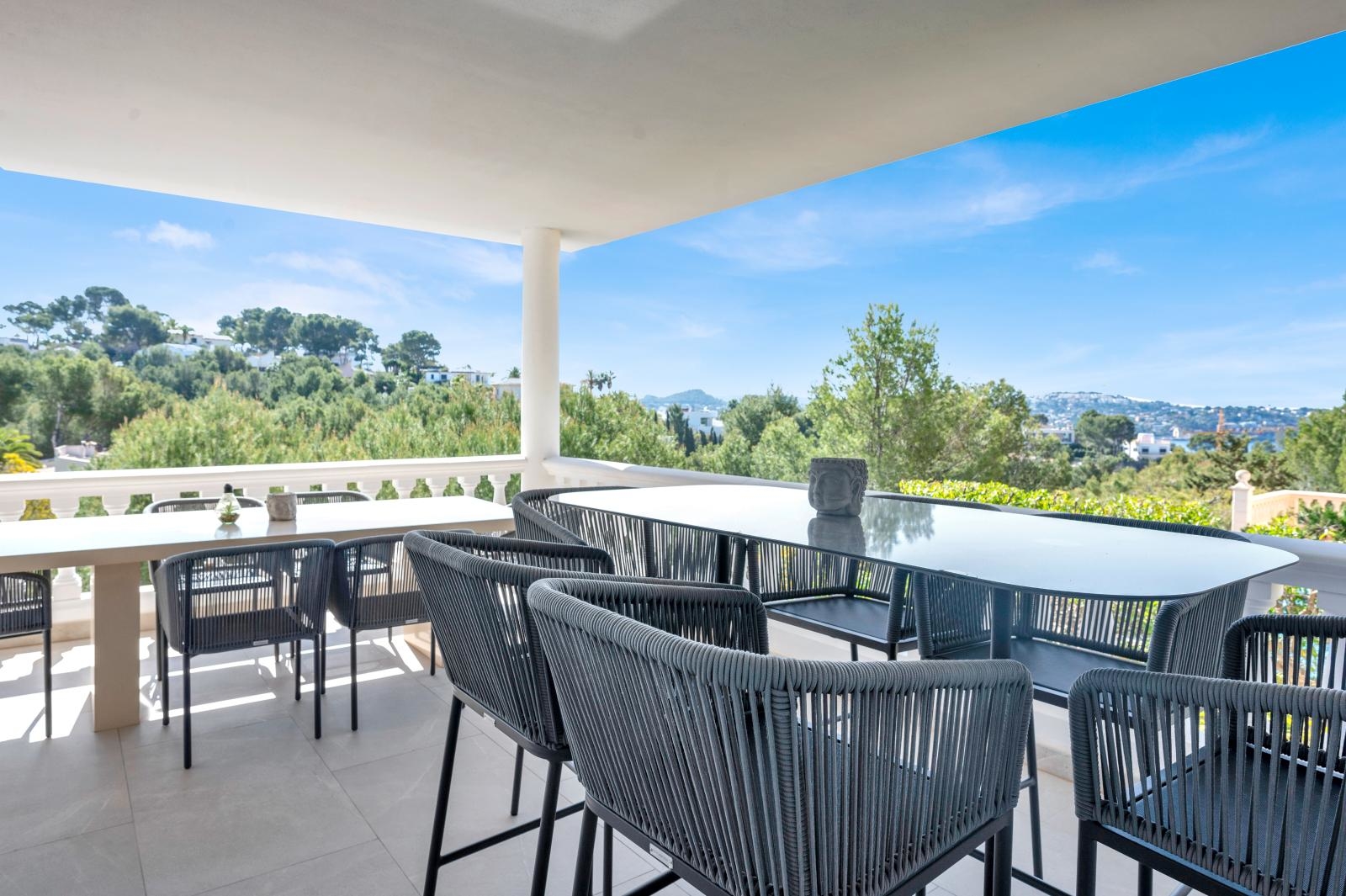 Renovated villa with pool and partial sea views in Costa de la Calma  (12)