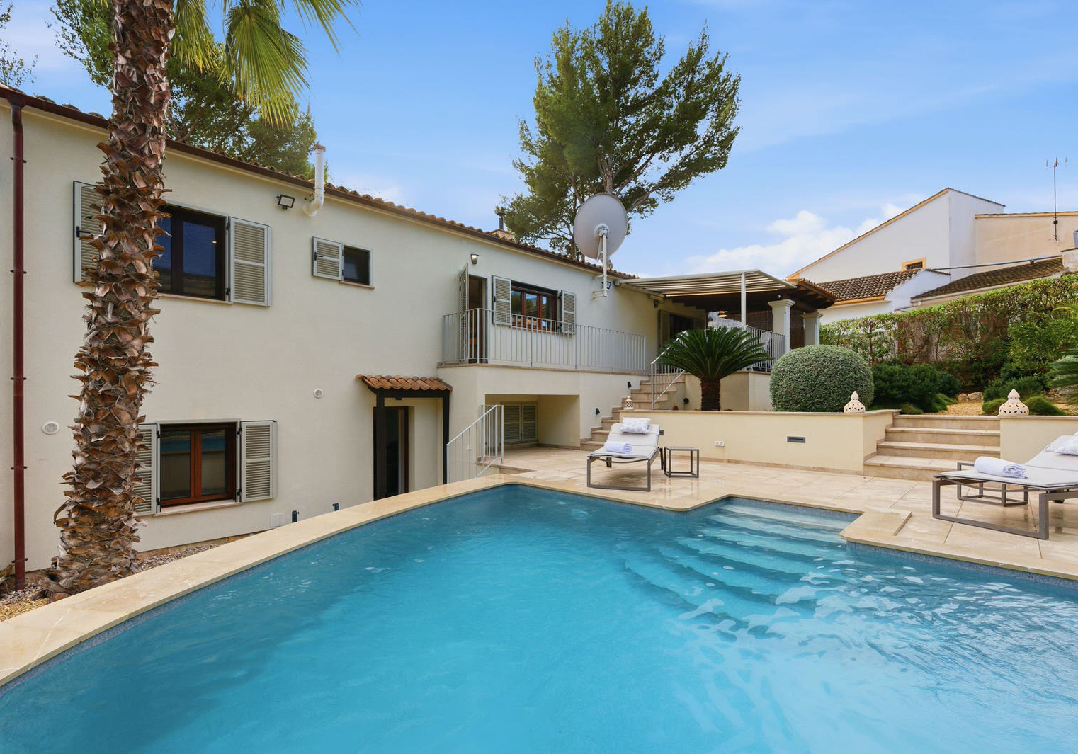 Charming Mediterranean villa with pool in a good location in Santa Ponsa (33)