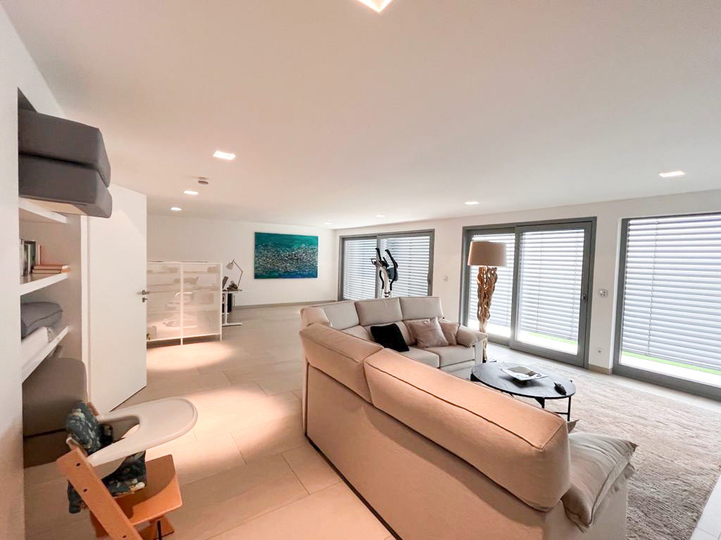 Refurbished luxury villa with sea views and 2 pools in a quiet location in Nova Santa Ponsa