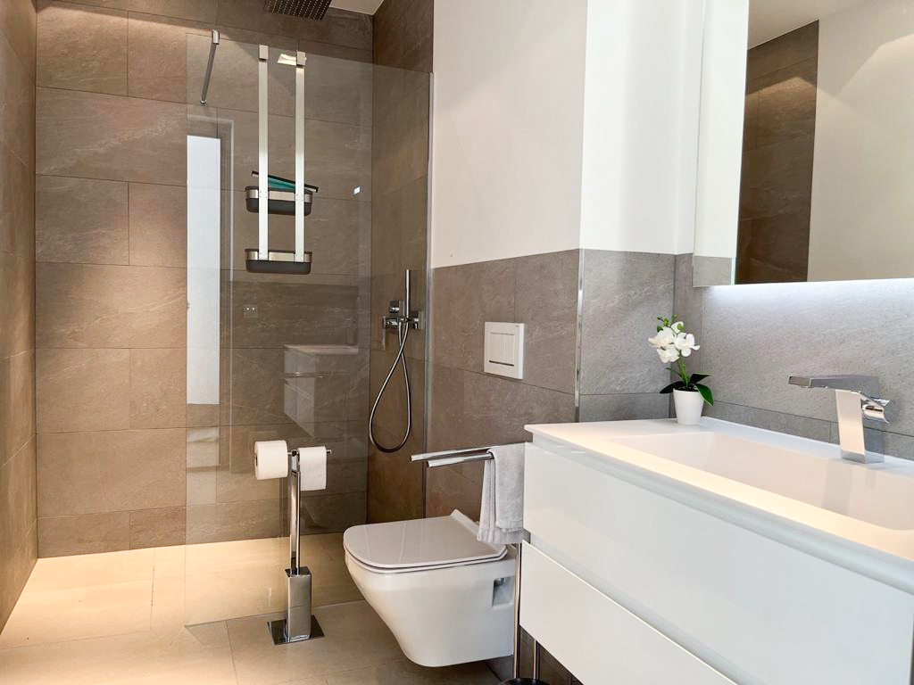 Refurbished luxury villa with sea views and 2 pools in a quiet location in Nova Santa Ponsa