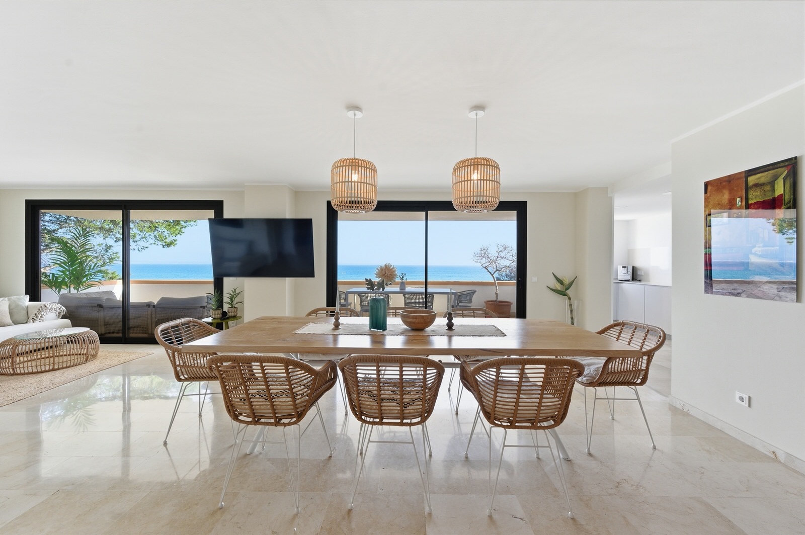 Mallorca 1st sea line. Renovated penthouse with dream views in complex with pool in Cala Vinyes (10)