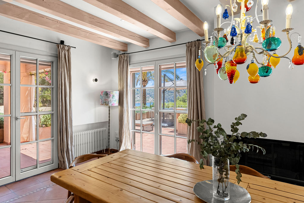 Fantastic finca with heated pool and sea view in an exclusive location in Camp de Mar (10)