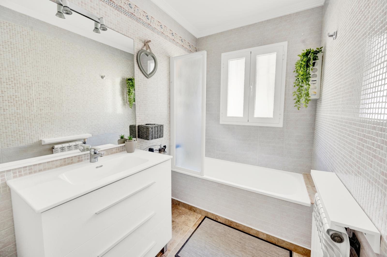 Spacious villa with beautiful panoramic views up to the sea and with pool in Costa de la Calma (14)