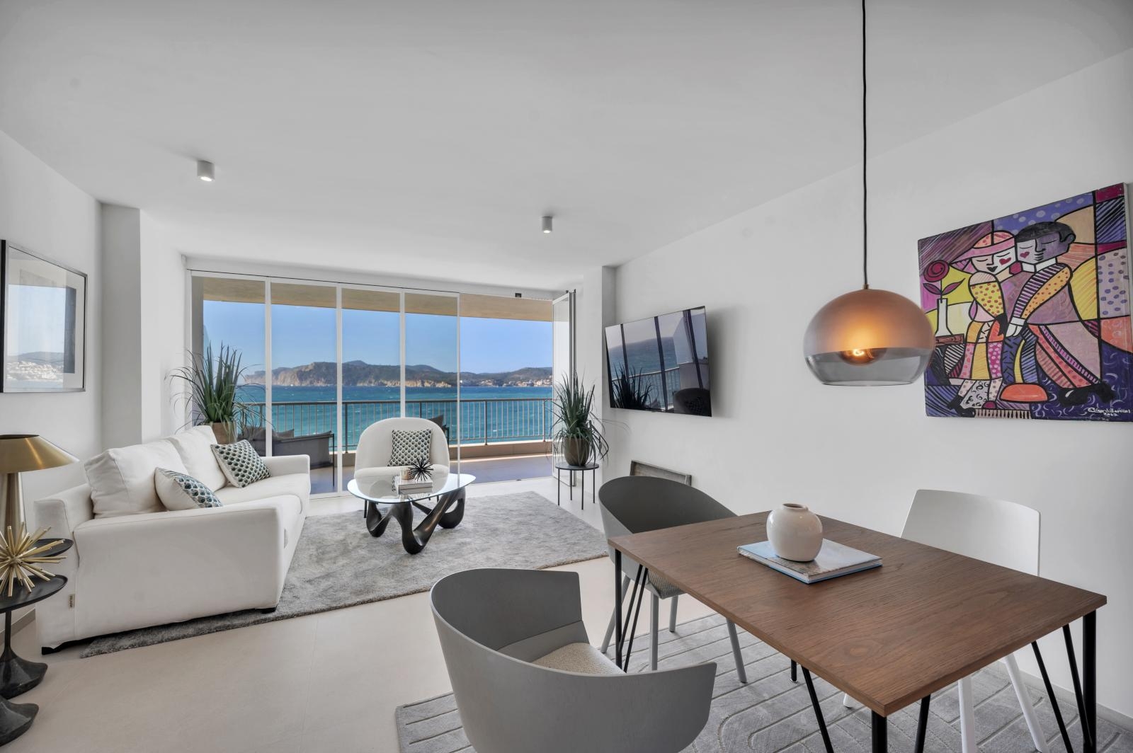 1st sea line completely renovated apartment with fantastic panoramic sea views in Costa de la Calma (12)