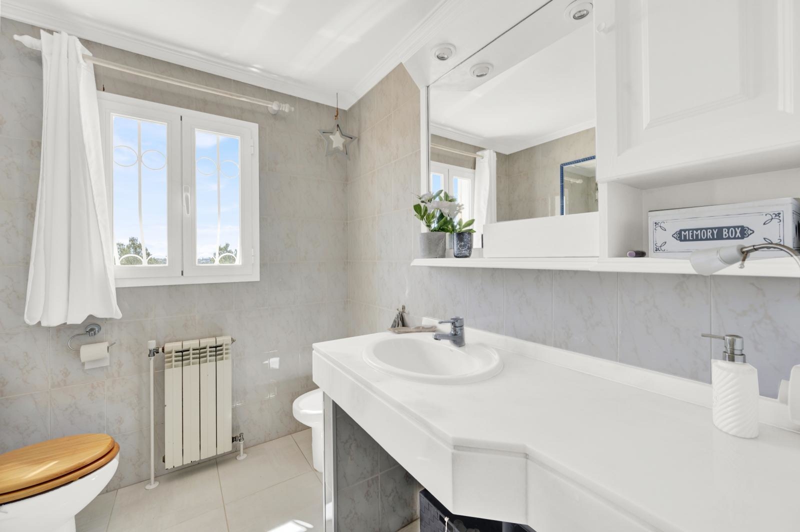 Spacious villa with beautiful panoramic views up to the sea and with pool in Costa de la Calma (20)