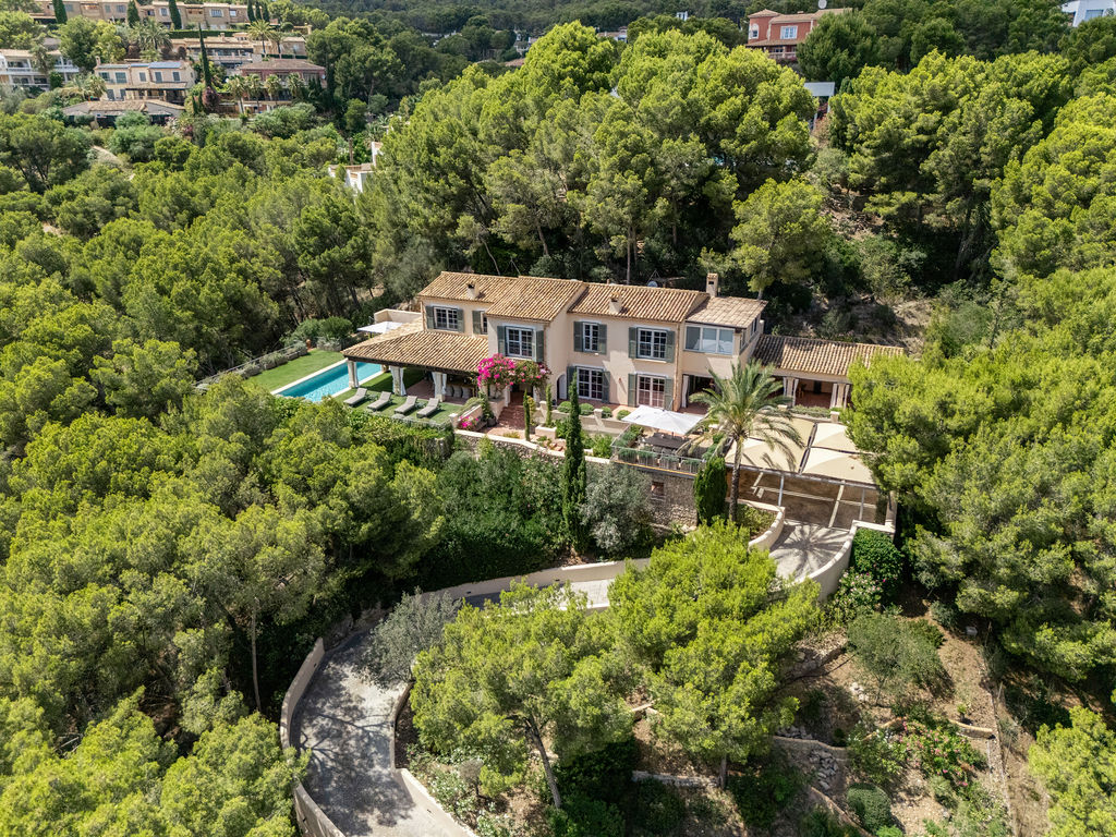 Fantastic finca with heated pool and sea view in an exclusive location in Camp de Mar (1)