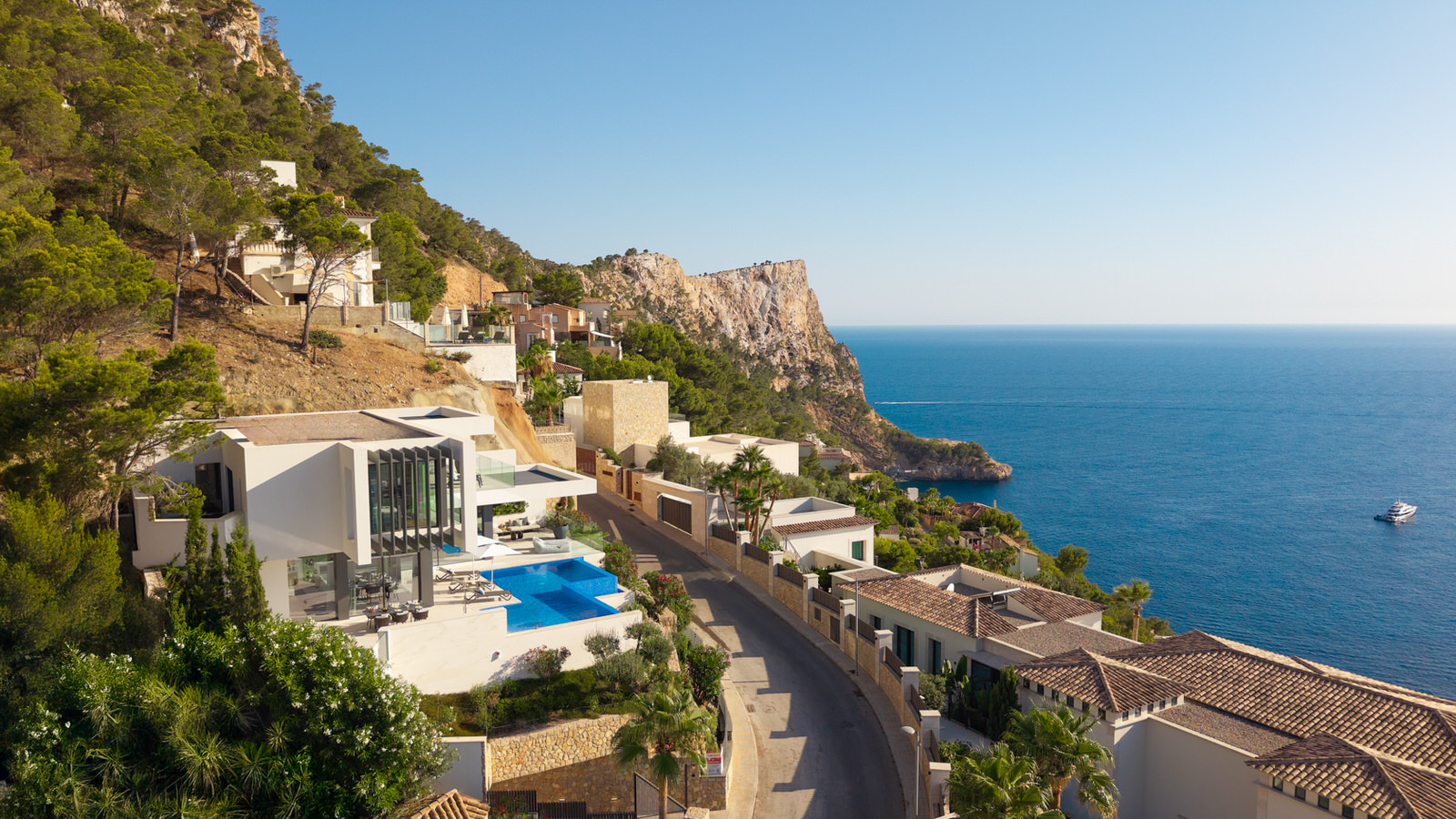 Ultra luxury villa with stunning sea views and infinity pool in Puerto Andratx (39)