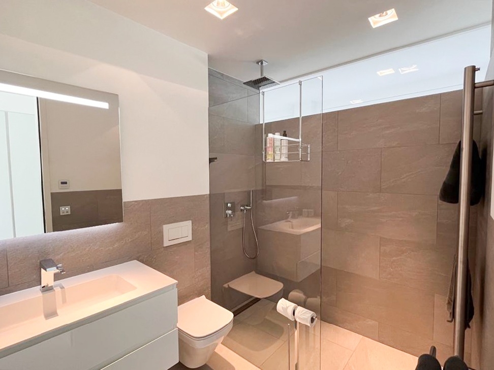 Refurbished luxury villa with sea views and 2 pools in a quiet location in Nova Santa Ponsa