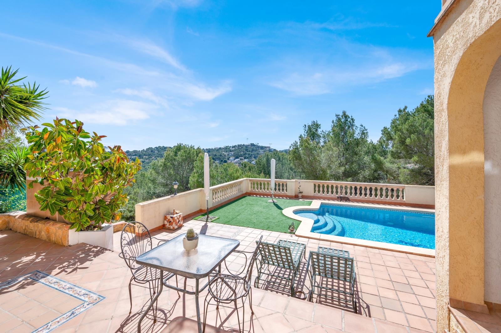 Spacious villa with beautiful panoramic views up to the sea and with pool in Costa de la Calma (31)