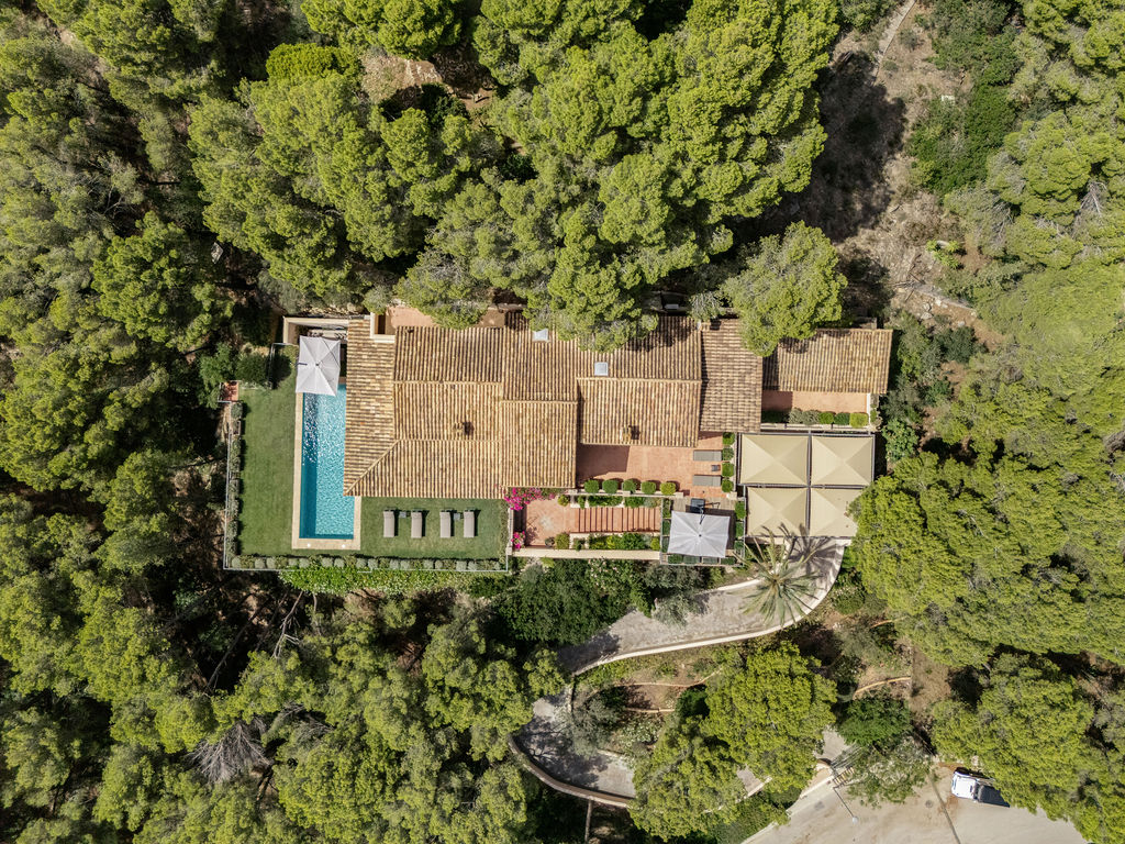 Fantastic finca with heated pool and sea view in an exclusive location in Camp de Mar (4)