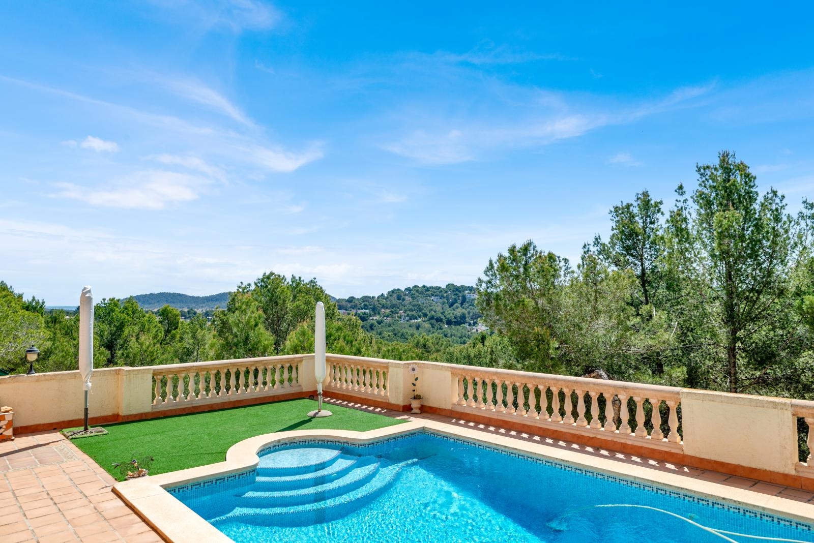 Spacious villa with beautiful panoramic views up to the sea and with pool in Costa de la Calma (4)