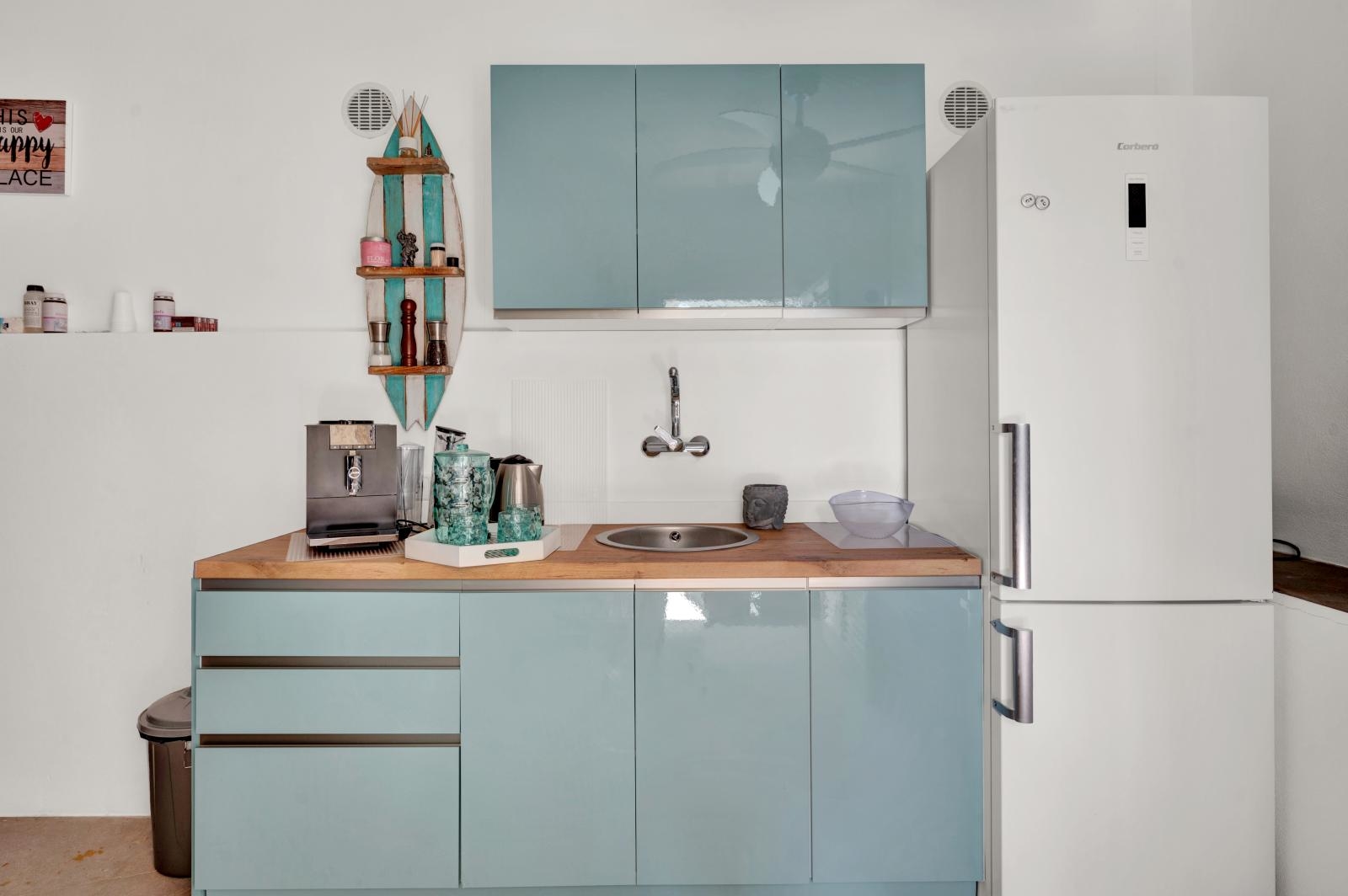 Renovated villa with pool and partial sea views in Costa de la Calma  (30)