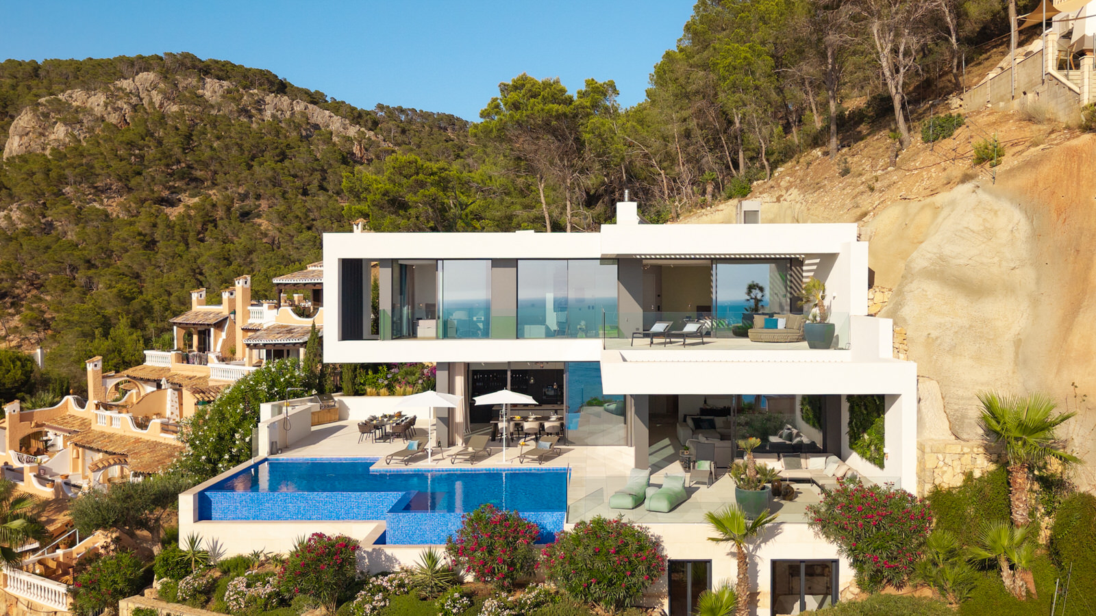 Ultra luxury villa with stunning sea views and infinity pool in Puerto Andratx (38)