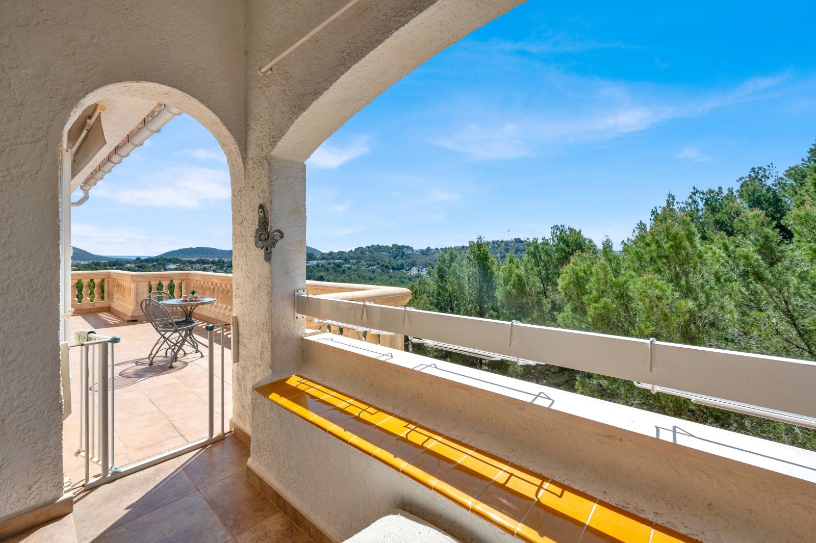 Spacious villa with beautiful panoramic views up to the sea and with pool in Costa de la Calma (12)