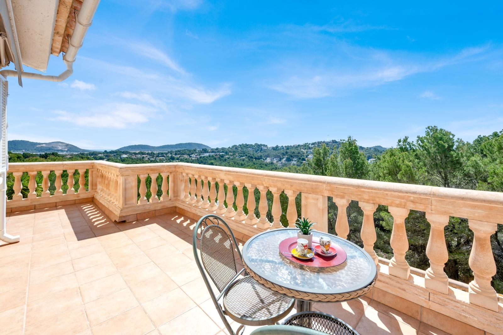 Spacious villa with beautiful panoramic views up to the sea and with pool in Costa de la Calma (9)