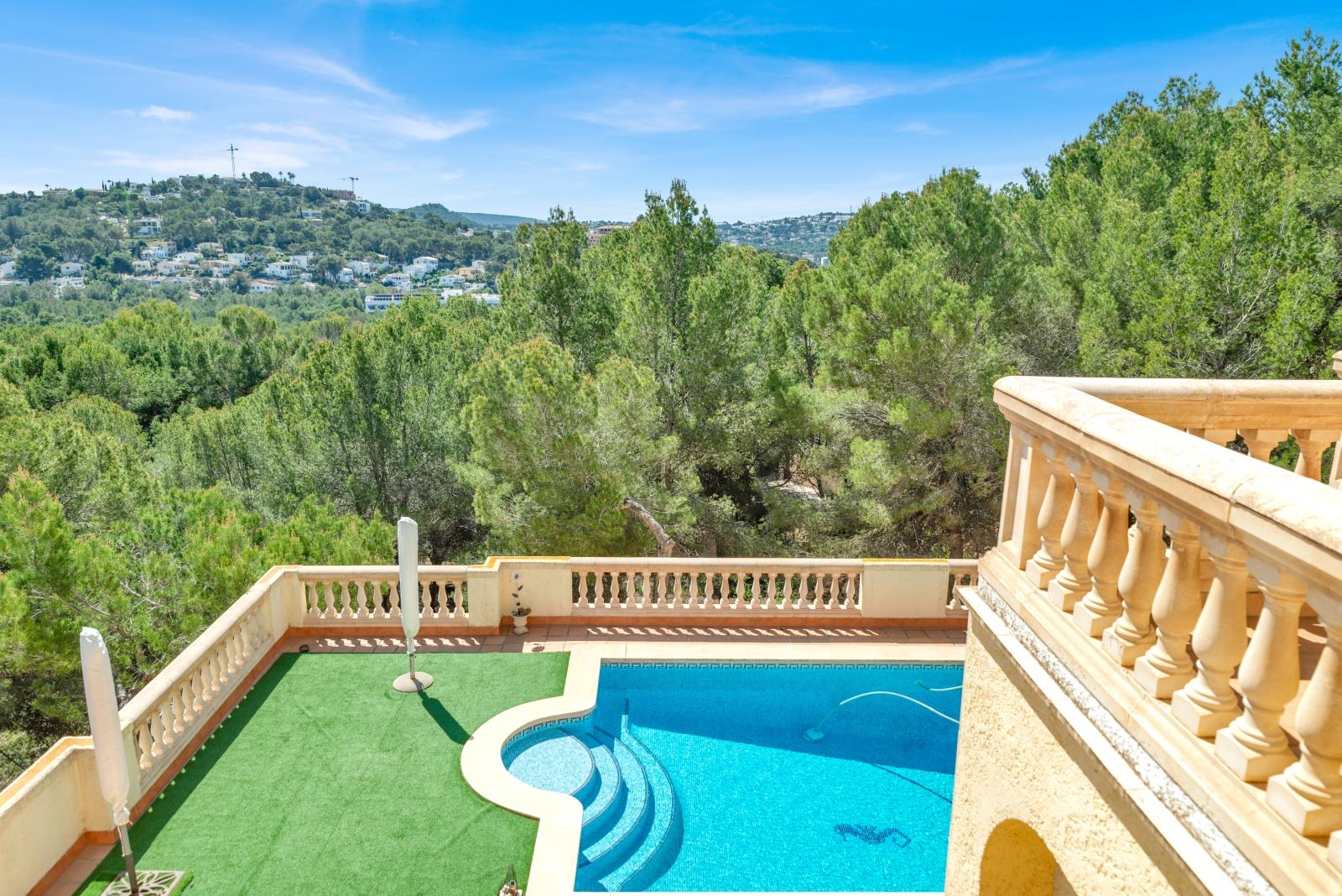 Spacious villa with beautiful panoramic views up to the sea and with pool in Costa de la Calma (3)