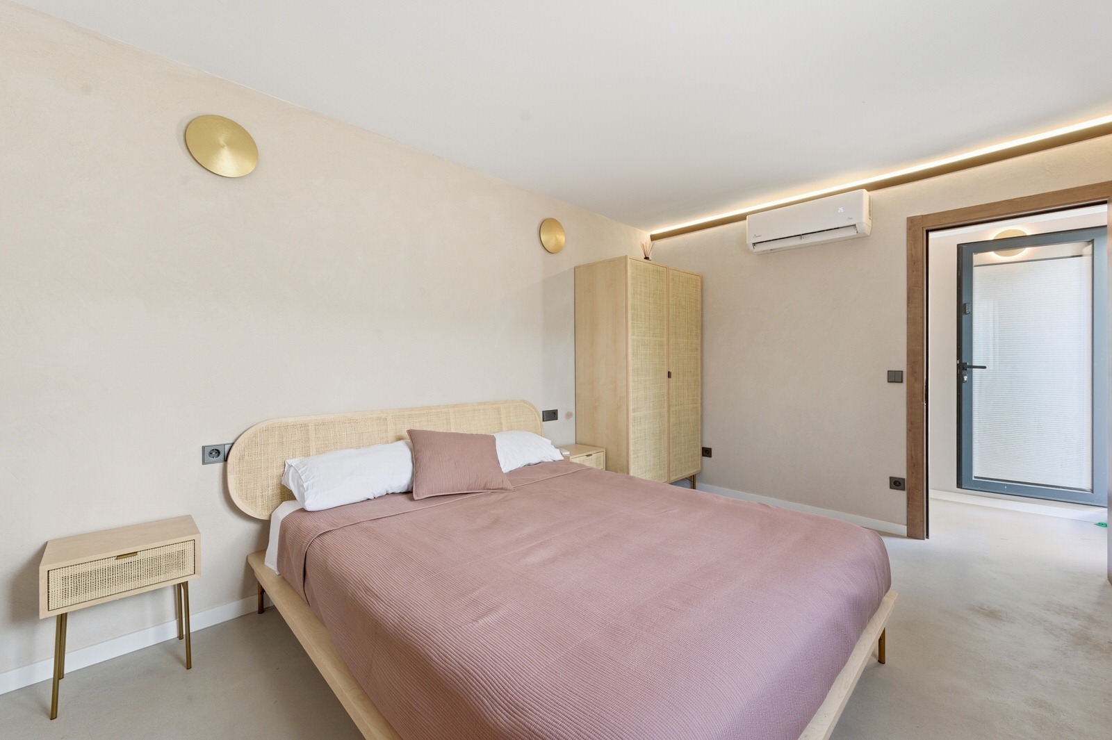 Well-maintained Mediterranean villa with guest house, apartment and pool in Paguera (9)