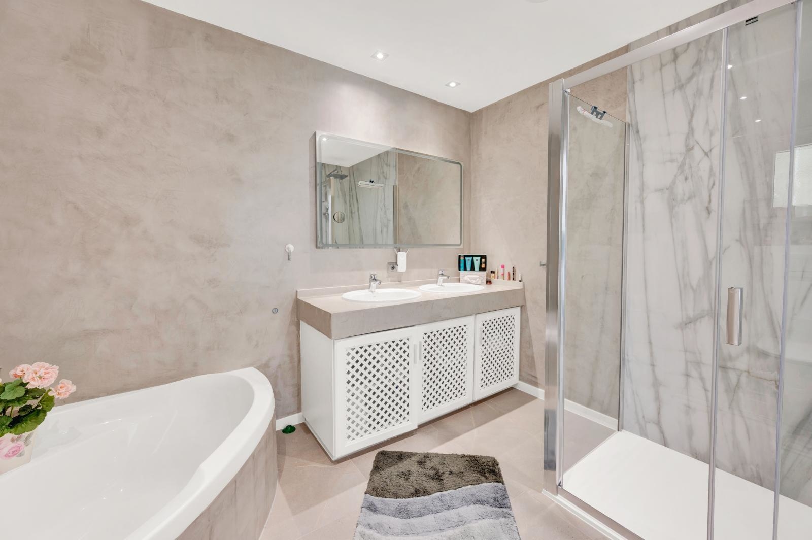 Renovated villa with pool and partial sea views in Costa de la Calma (22)