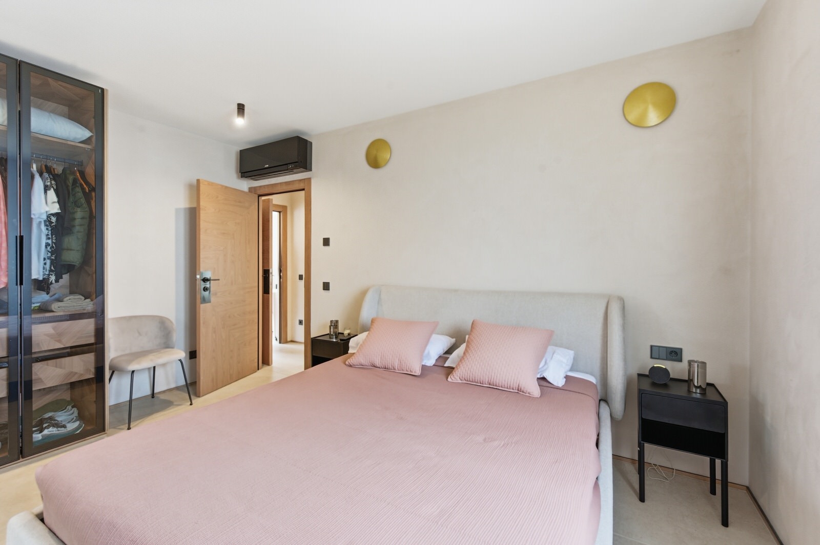 Well-maintained Mediterranean villa with guest house, apartment and pool in Paguera (24)