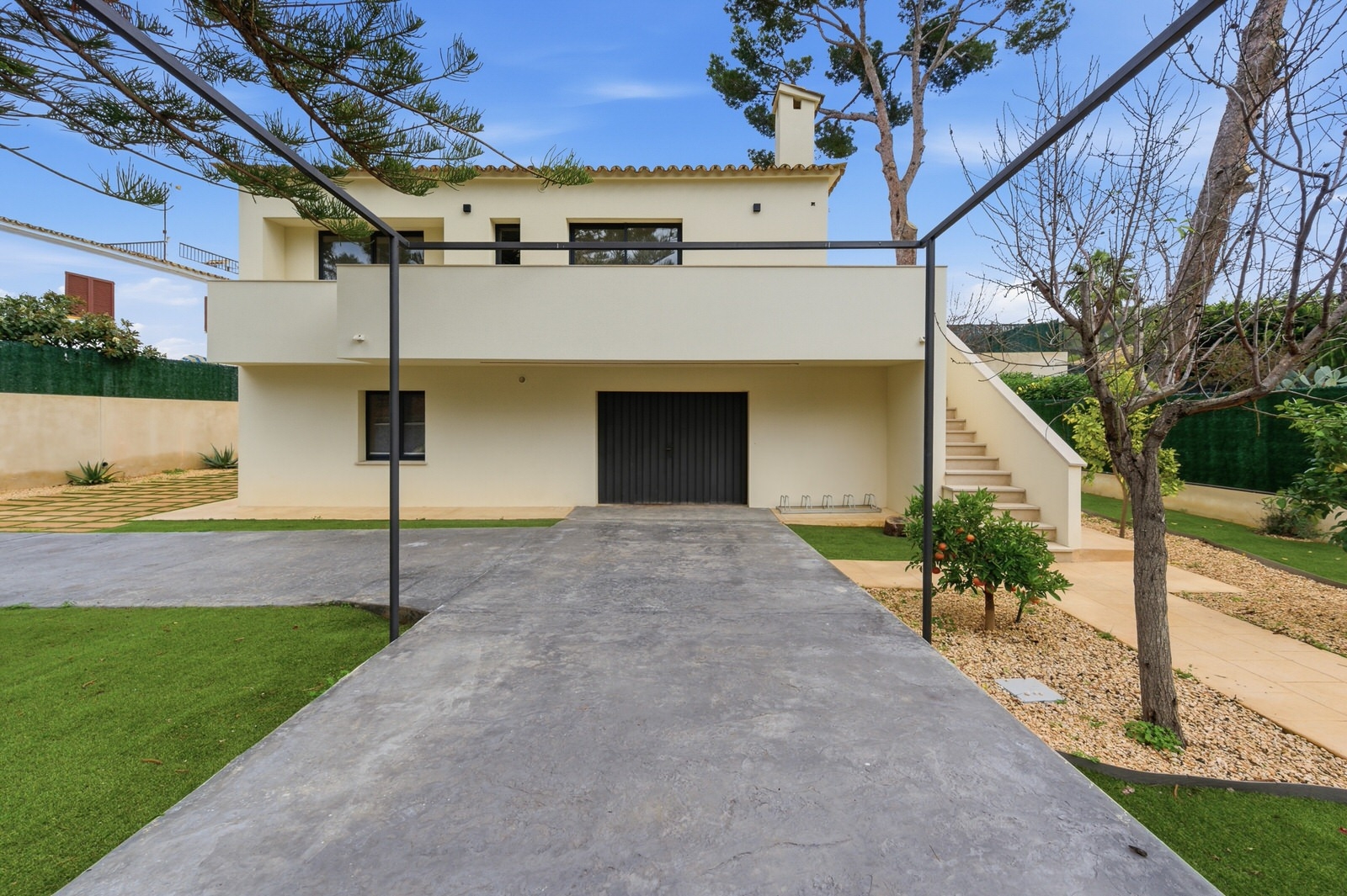 Well-maintained Mediterranean villa with guest house, apartment and pool in Paguera (15)